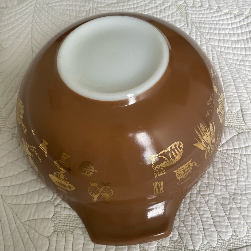 Pyrex 444 4 Qt  Cinderella Bowl - Picture 6 of 10